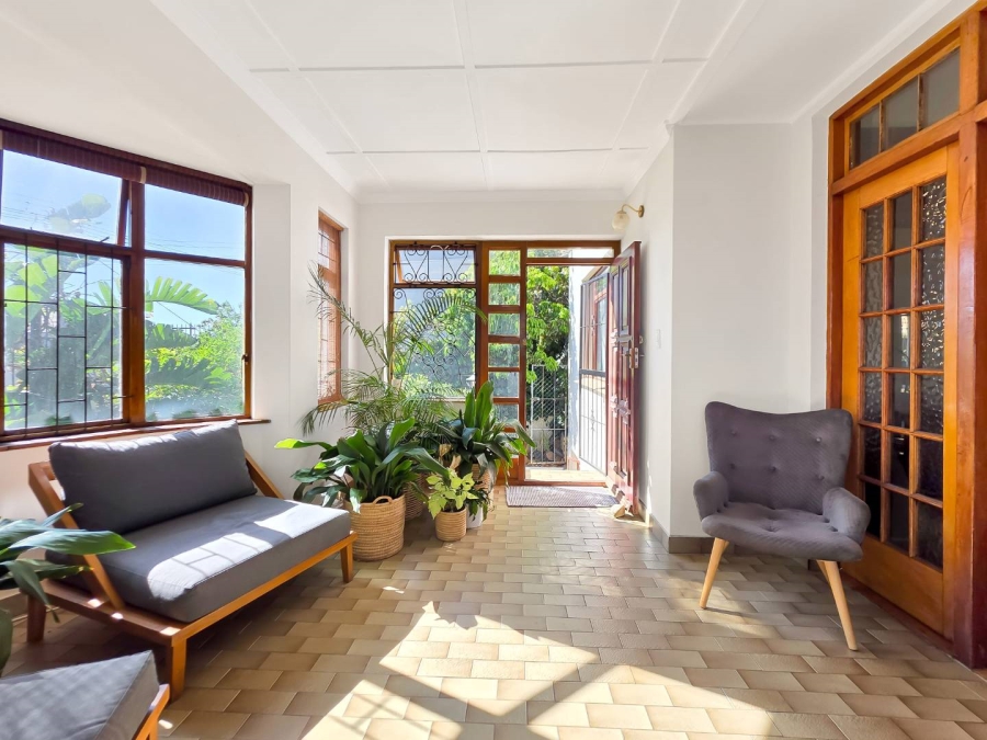 6 Bedroom Property for Sale in Green Point Western Cape